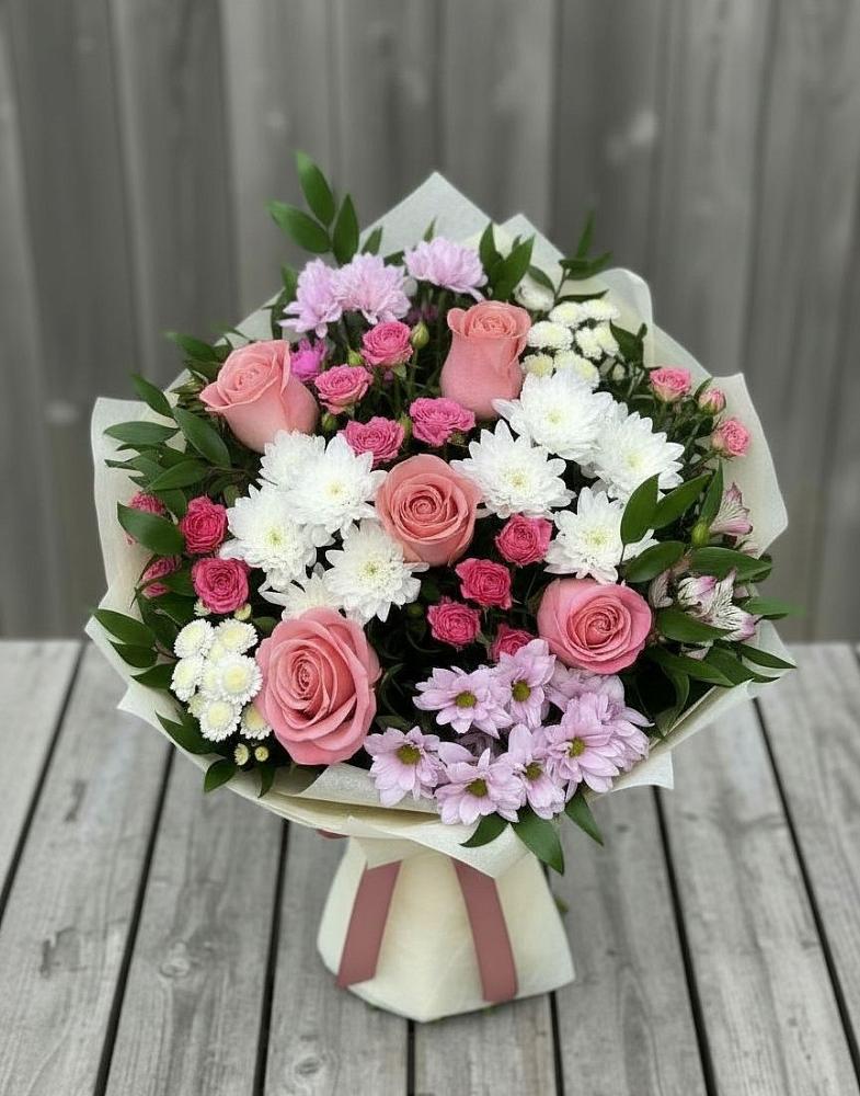 Букет цветов из: Альстромерии, Гвоздики, Розы и Хризантемы в Беломорске