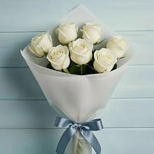 Букет 7 Белых роз Эдлесс Лав в Беломорске