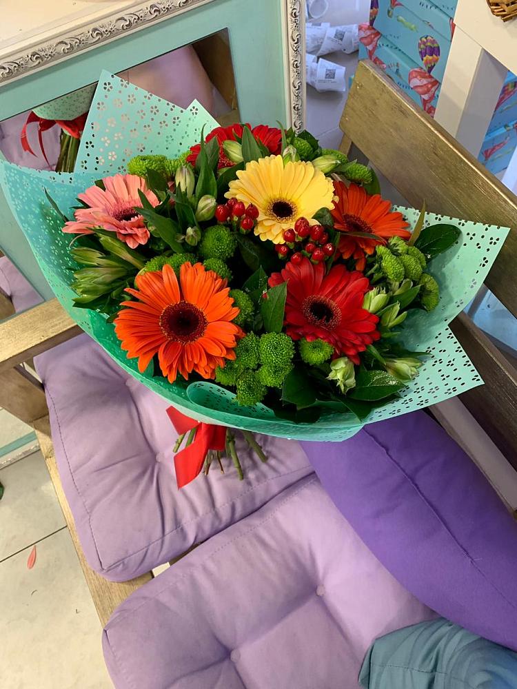 Букет цветов из: Герберы, Хризантемы и Альстромерии в Беломорске