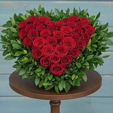 Цветочная композиция из Розы в виде сердца в Беломорске