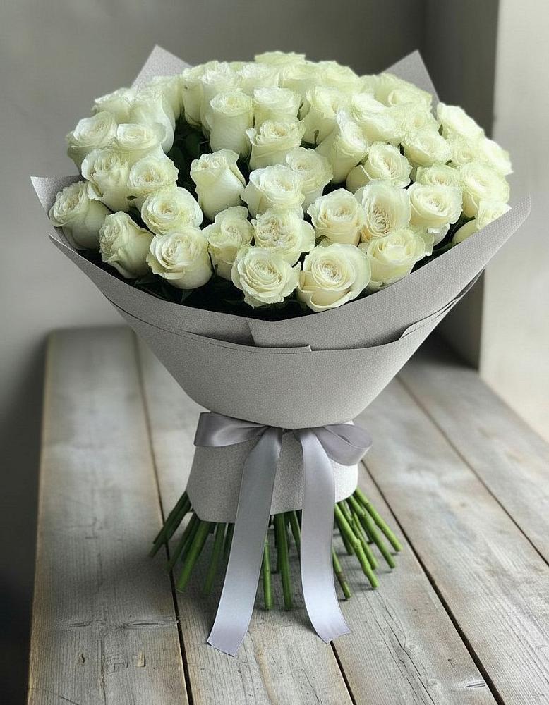 Букет 35 Белых роз в Беломорске