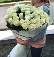 Букет 35 Белых роз в Беломорске