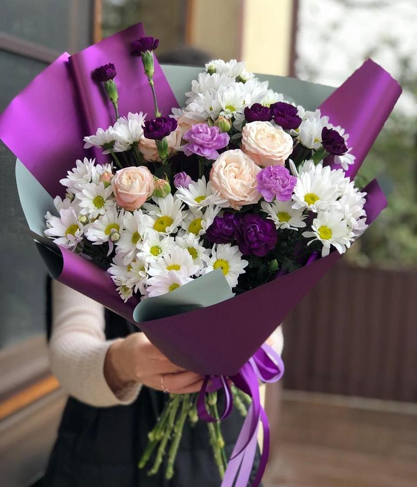 Букет цветов из: Хризантемы, Гвоздики и Розы в Беломорске