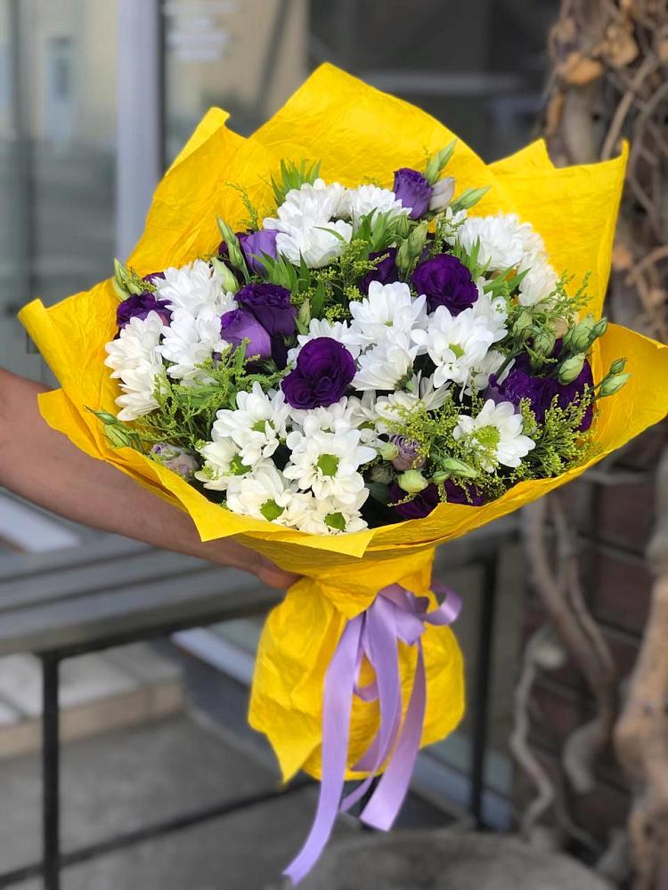 Букет цветов из: Ирисы, Хризантемы и Ромашки в Беломорске