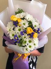 Букет цветов из:  Ирисы, Хризантемы и Розы #REPLACE_PRED# Беломорске