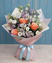 Букет цветов из:  Лизиантусы, Розы, Альстромерии и Гипсофила в Беломорске