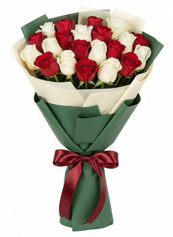 Букет Микс из красных и белых роз в Беломорске