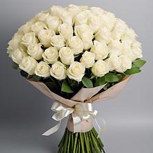Букет 101 беля роза Белоснежка в Беломорске