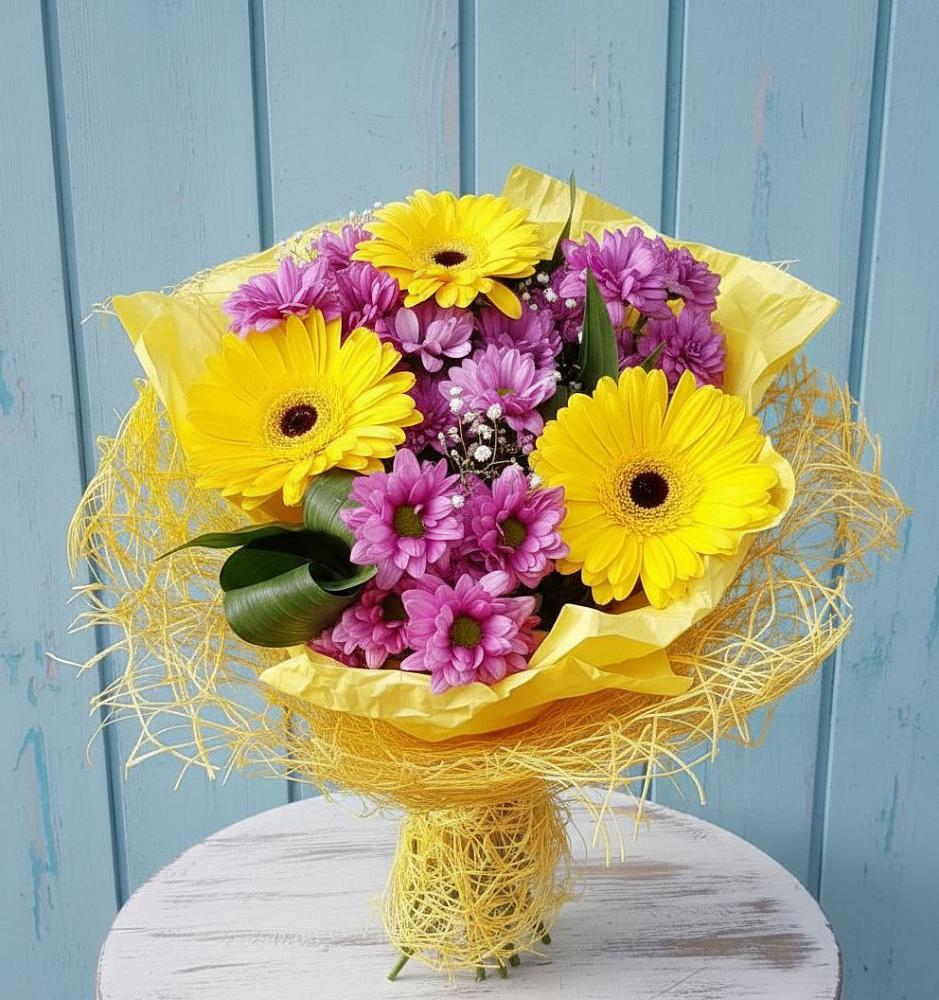 Букет цветов из: Хризантемы и Герберы в Беломорске