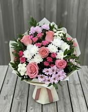 Букет цветов из:  Альстромерии, Гвоздики, Розы и Хризантемы в Беломорске