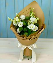 Букет цветов из:  Хризантемы и Лизиантусы в Беломорске