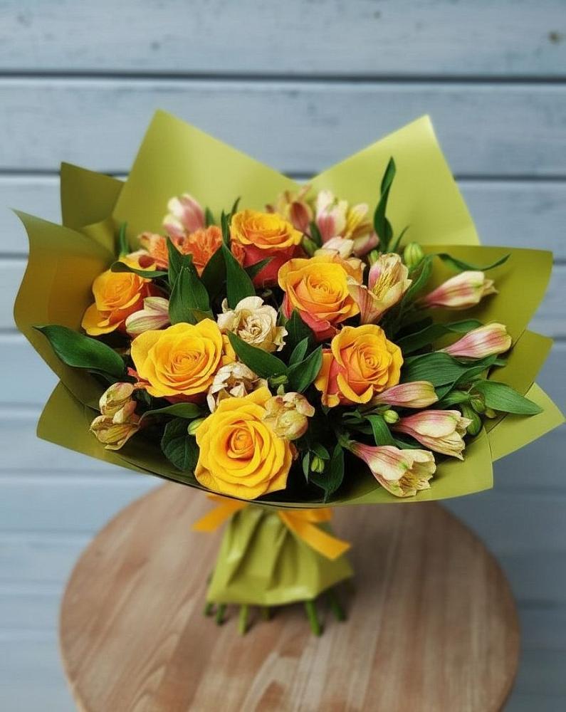 Букет цветов из: Альстромерии и Розы в Беломорске